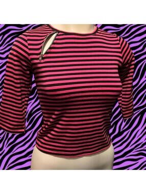 Full Tilt Women's Pink and Multi Crop-top